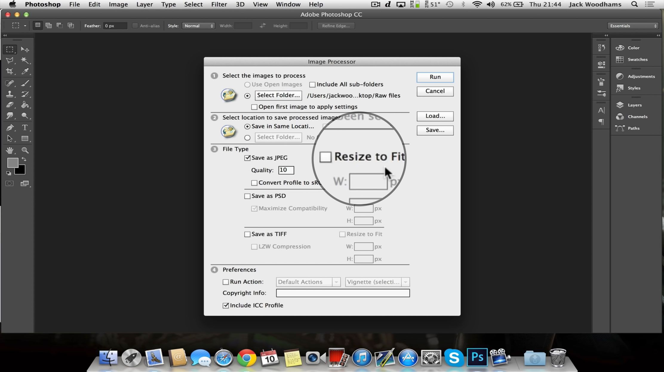 Convertire DNG in JPG su Mac usando Photoshop..