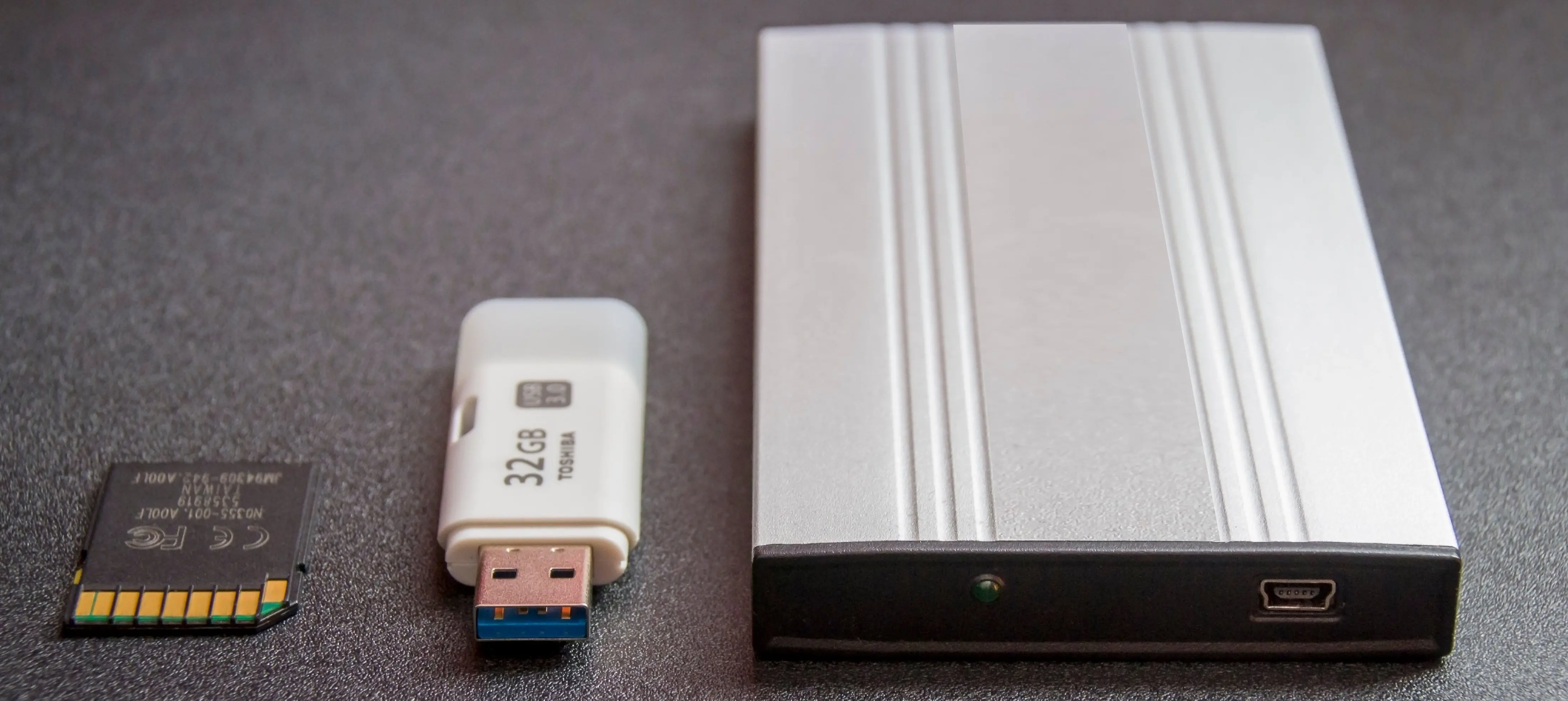 Il guasto del controller di una chiavetta USB è un difetto hardware, non un errore del file system..
