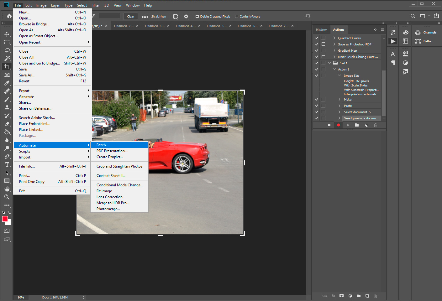Ritagliare immagini in adobe photoshop.